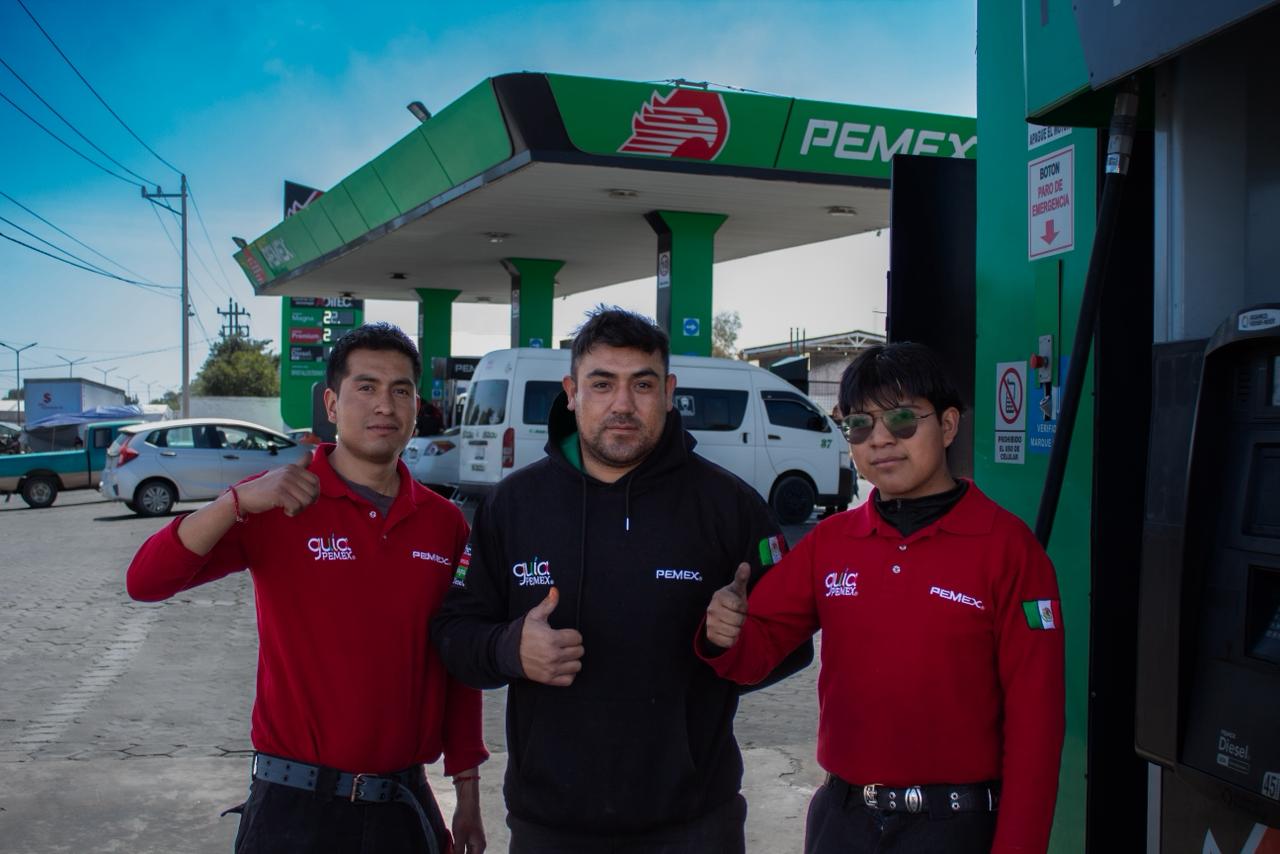Equipo Servicio Valle — operadores en estación Huejotzingo Puebla